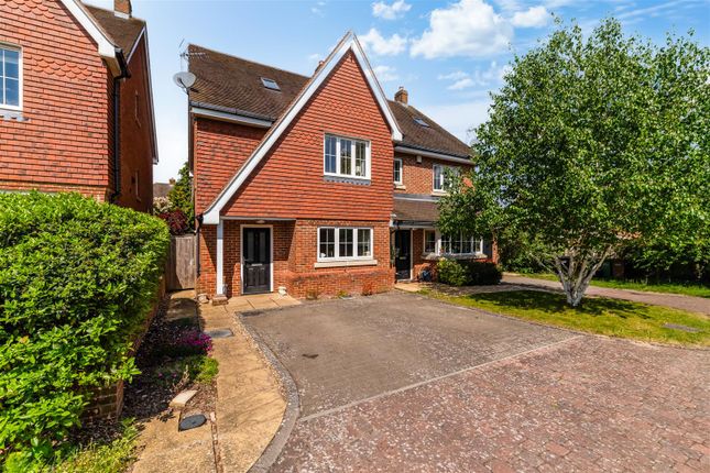 4 bedroom semi-detached house for sale