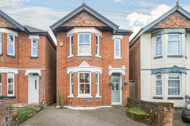 Englefield Road, Southampton SO18 3 bed detached house for sale