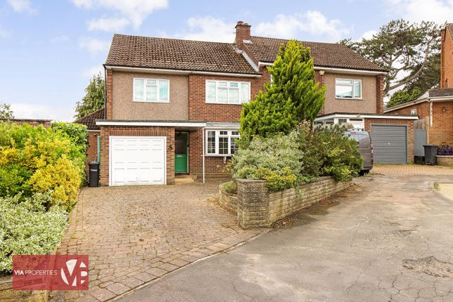 Briscoe Close, Hoddesdon EN11 3 bed semi