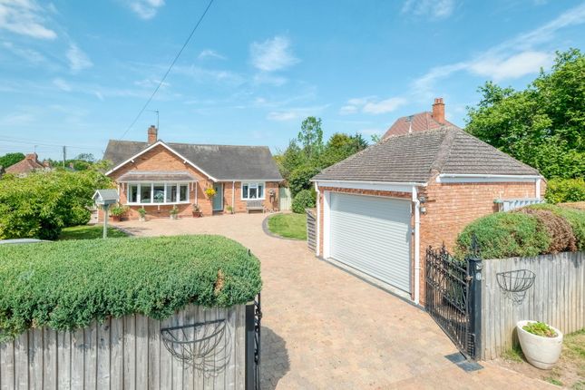 Oak Tree Lane, Cookhill, Alcester B49... 3 bed detached bungalow for sale