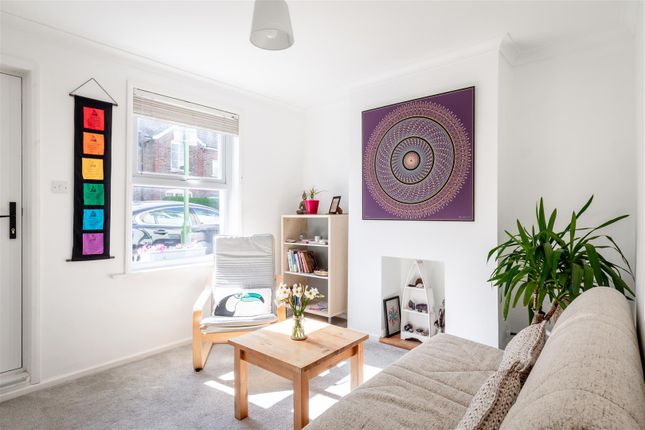 Triangle Road, Haywards Heath 2 bed terraced house for sale