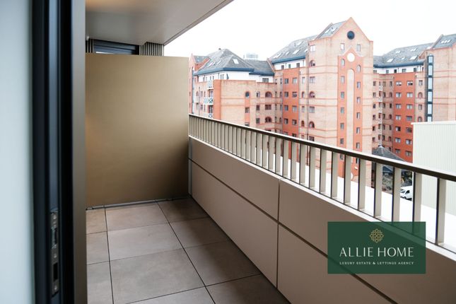 William Morris Way, London SW6 2 bed flat for sale