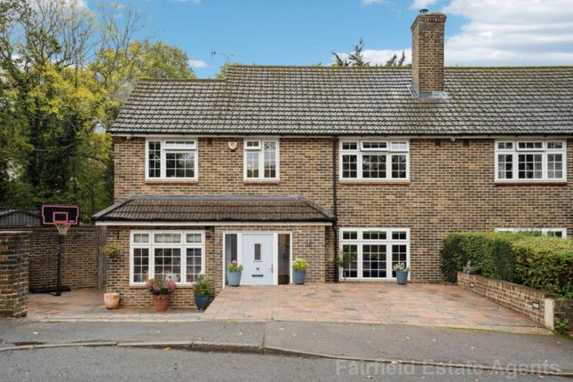Huntercrombe Gardens, South Oxhey 4 bed semi