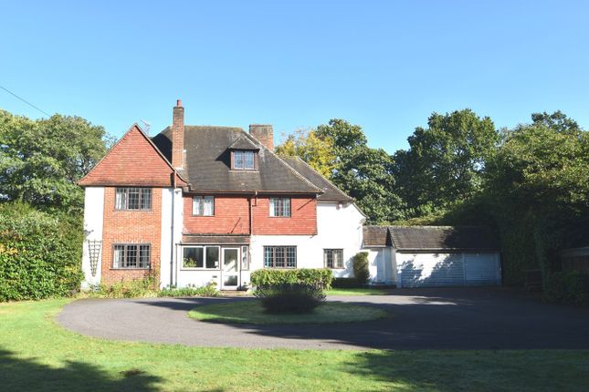 6 bedroom detached house for sale