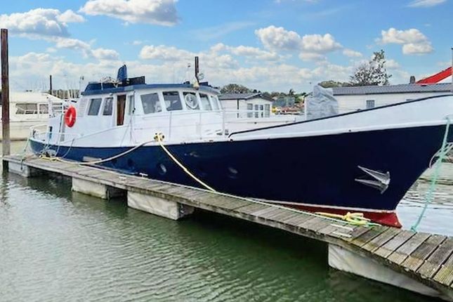 1 bedroom houseboat for sale