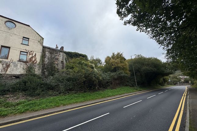5 bedroom semi-detached house for sale