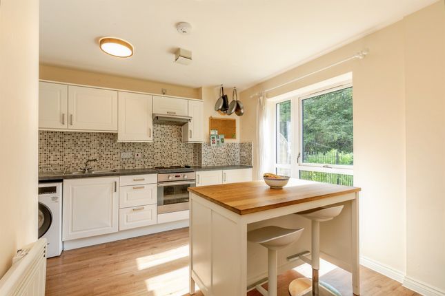 3 bedroom ground floor flat for sale
