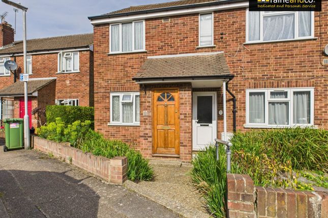Hermitage Court, Potters Bar 2 bed maisonette for sale
