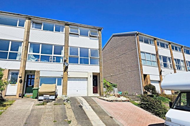 2 bedroom town house for sale