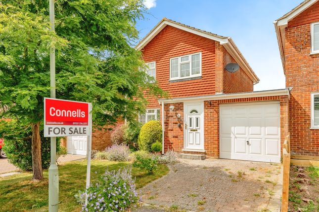 3 bedroom link detached house for sale