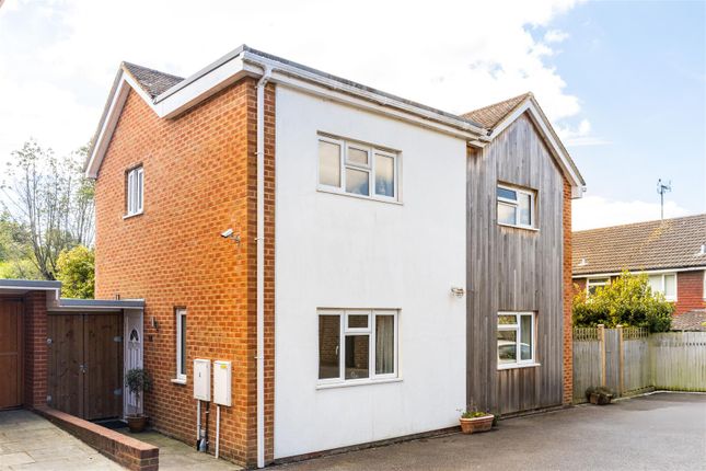 Kents Mews, Haywards Heath 3 bed detached house for sale