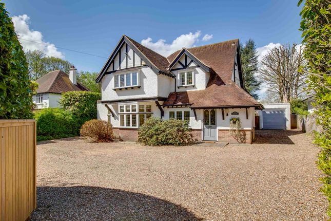Amersham Road, High Wycombe HP13 5 bed detached house for sale