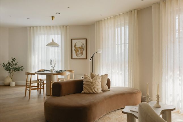 Byron Street, London, E14 2 bed apartment for sale