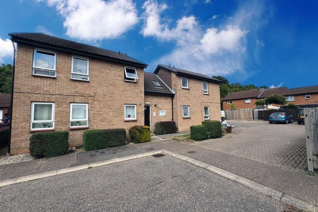 Studio flat for sale