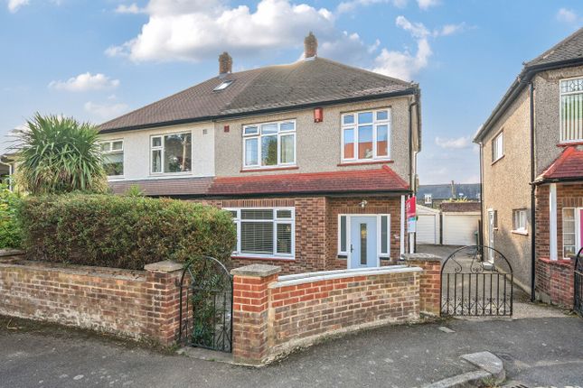 Pelham Close, London SE5 3 bed terraced house for sale