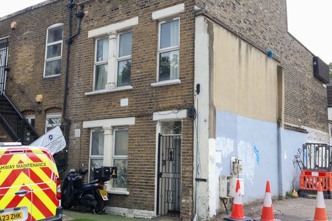 Wagner Street, London SE15 3 bed flat for sale
