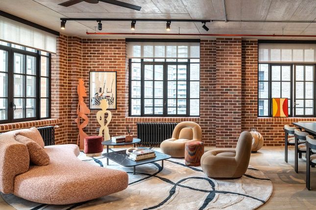 No.8 Harbord Square, Canary Wharf, E14 2 bed apartment for sale