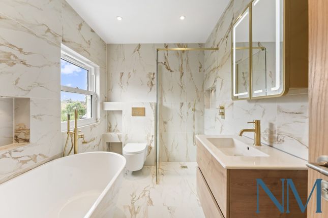 5 bedroom semi-detached house for sale