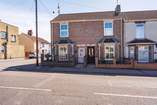 London Road South, Lowestoft 3 bed end of terrace house for sale
