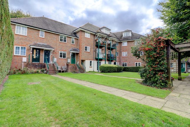 Gallows Lane, Buckinghamshire HP12 1 bed maisonette for sale
