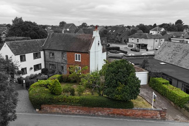 Hawthorn Road, Stafford ST19 3 bed cottage for sale