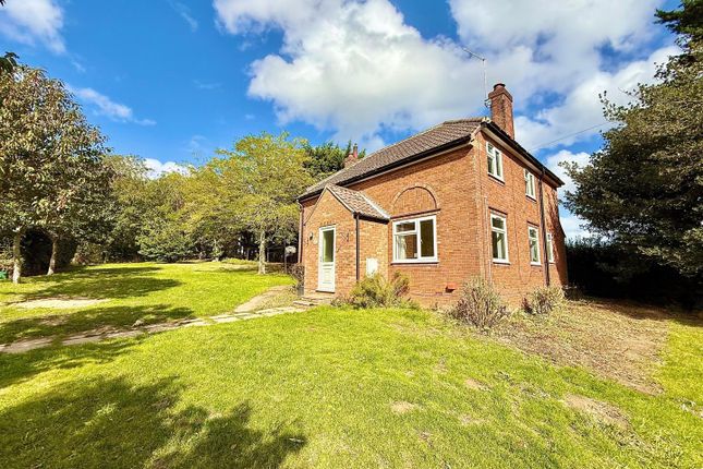 Castle Lane, West Caister 4 bed detached house for sale