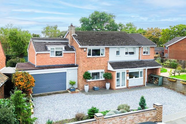 5 bedroom detached house for sale