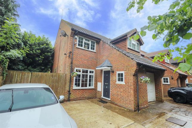 3 bed detached house