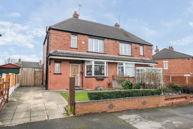 Lawrence Crescent, Oakwood, Leeds, LS8 2 bed semi