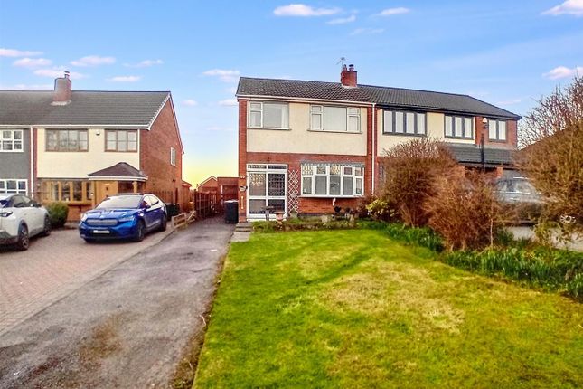 Plough Hill Road, Galley Common... 3 bed semi