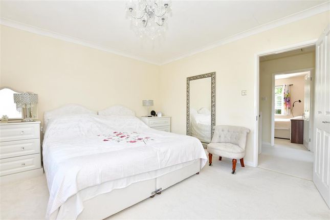 Cliftonville, Dorking, Surrey 3 bed end of terrace house for sale