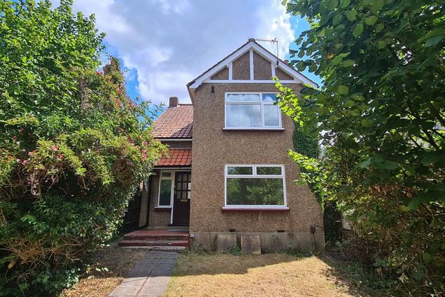 Leatherhead Road, Great Bookham KT23 3 bed detached house for sale