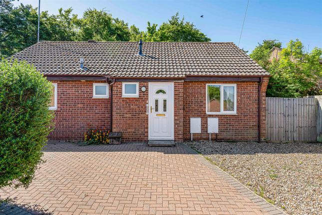 Barry Lynham Drive, Newmarket CB8 3 bed detached bungalow for sale