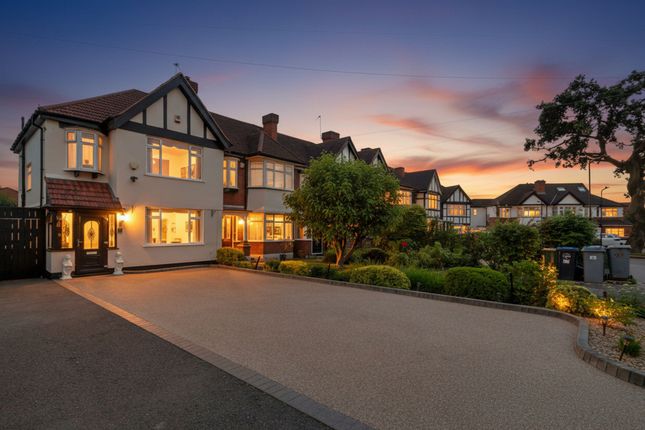 East Court, Wembley HA0 3 bed end of terrace house for sale