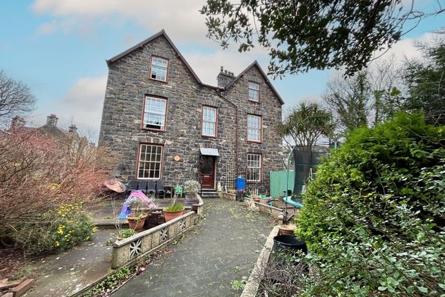 Village Road, Llanfairfechan 7 bed detached house for sale