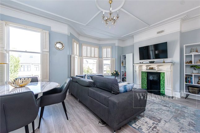 Bramston Road, London, NW10 2 bed apartment for sale