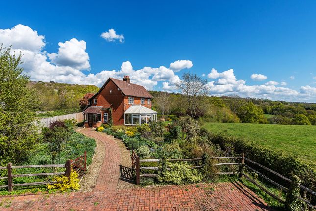 Spout Lane, Crockham Hill... 3 bed detached house for sale