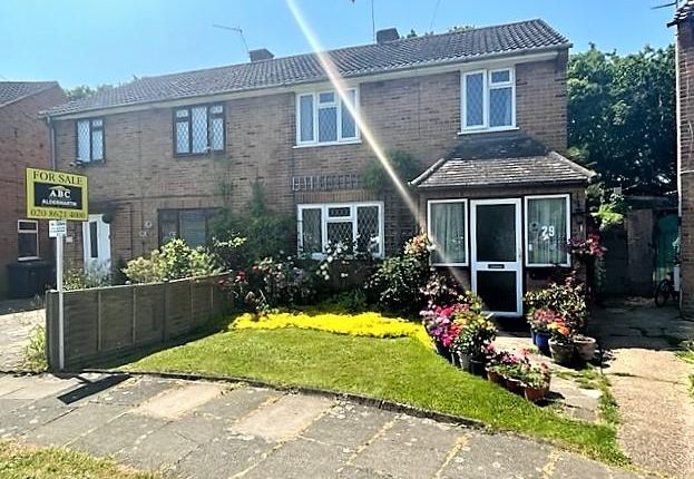 Meadfield, Edgware, Middlesex 3 bed semi