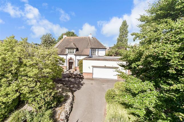 4 bed detached house