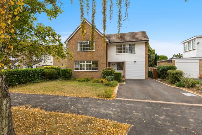 Woodland Grove, Pontefract WF7 4 bed detached house for sale