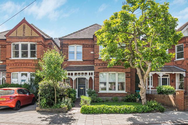 6 bedroom detached house for sale