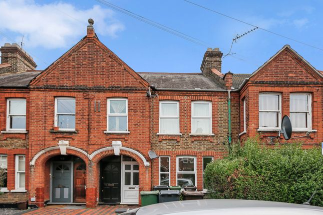 Blyth Road, E17 2 bed flat for sale