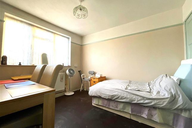 3 bed semi-detached house
