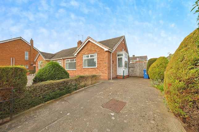 The Parkway, Willerby, Hull, HU10 6AX 2 bed semi