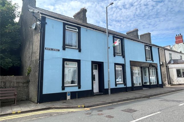 8 bed detached house