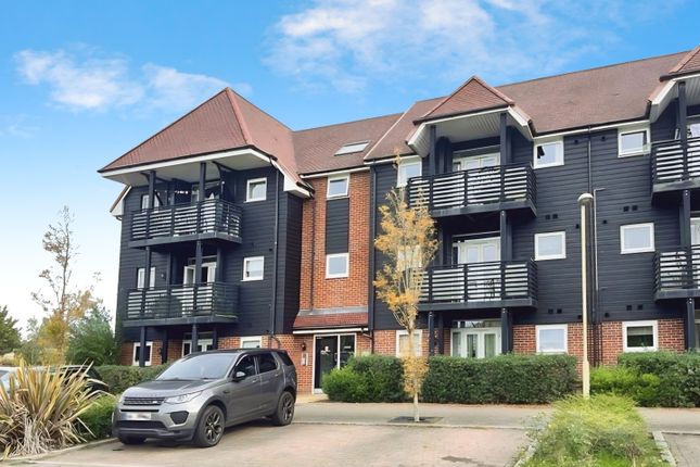Finn Farm Road, Kingsnorth 2 bed flat for sale