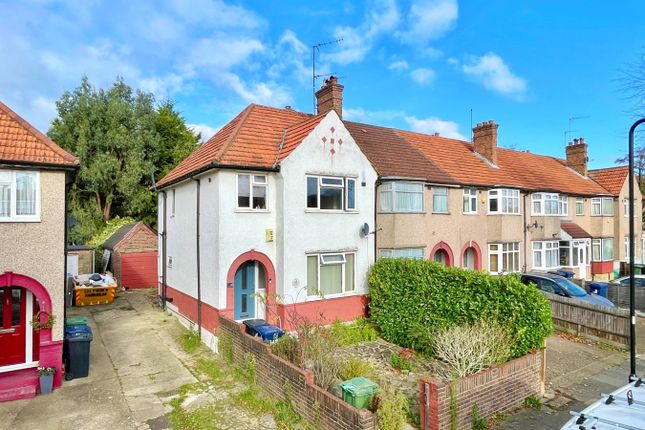 3 bedroom end of terrace house for sale