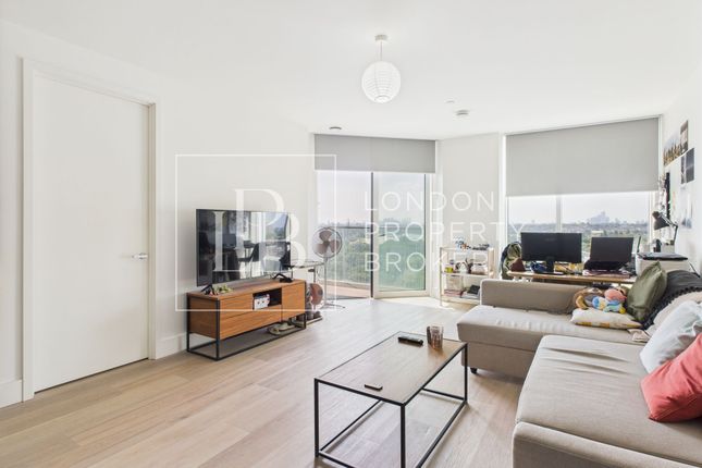 Daneland Walk, London N17 1 bed apartment for sale
