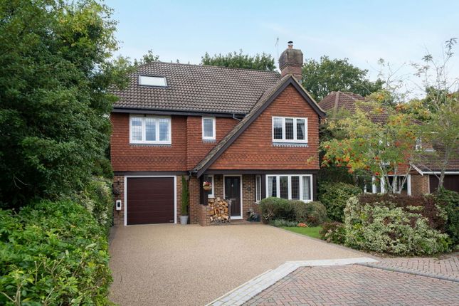 Lincolns Mead, Lingfield RH7 5 bed detached house for sale