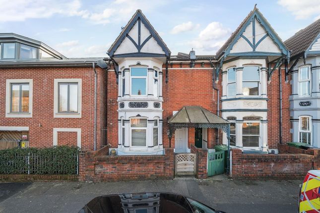 5 bed end terrace house